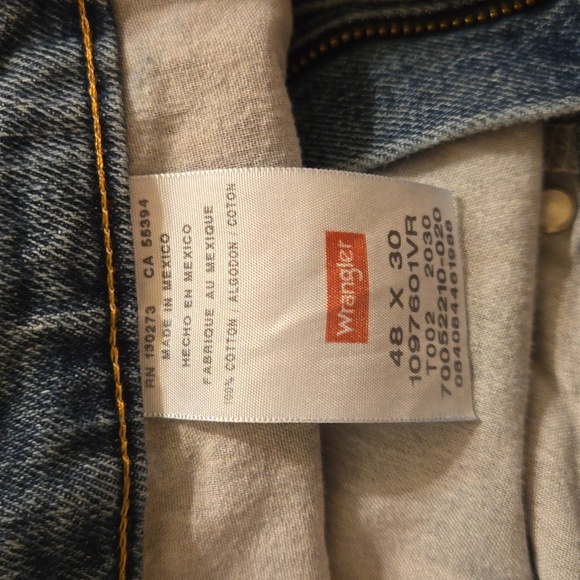 Wrangler Jeans - Picture 2 of 3
